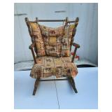 https://www.ebay.com/itm/125078717891	SB3049 USED VINTAGE WOODEN CHILDS ROCKING CHAIR 		Offer	 $39.9