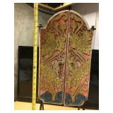 https://www.ebay.com/itm/125226971775	CC5209 Carved Wood Decorative Swing Door Panel LOCAL PICKUP		B