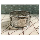 https://www.ebay.com/itm/125226971789	CC5226 Oriental Coin Silver 90% Purity Napkin Holder (26g)		BI