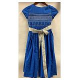 https://www.ebay.com/itm/115315627269	HS1047 VINTAGE GIRLS SMOCKED DRESSES LOT OF 2: BLUE W SLIP & P