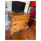 https://agesagoestatesales.square.site/product/lb5011-mid-century-chest-of-drawers-estate-sale-picku