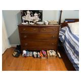 https://agesagoestatesales.square.site/product/lb5013-duncan-phyfe-chest-of-drawers-estate-sale-pick