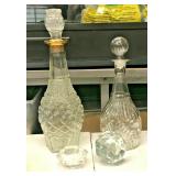 https://www.ebay.com/itm/115331863511	OL7004 Lot of Crystal Decanters & Paperweights LOCAL PICKUP		A