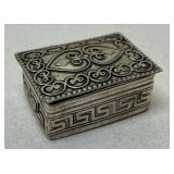 https://www.ebay.com/itm/115387214626	LB1057 VINTAGE STERLING SILVER PILLBOX STAMPED 935 		Auction 	