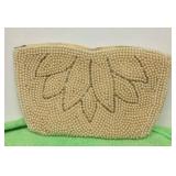 https://www.ebay.com/itm/125331204606	LB3033 VINTAGE La REGALE PRODUCTS BEADED HAND BAG PURSE 		BIN	