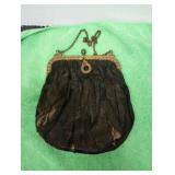 https://www.ebay.com/itm/125331204599	LB3038 VINTAGE CLOTH HAND BAG PURSE WITH CHAIN		BIN	 $19.99 