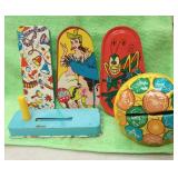 https://www.ebay.com/itm/125331204586	LB3044 LOT OF FIVE VINTAGE TIN TOY NOISE MAKERS		BIN	 $19.99 