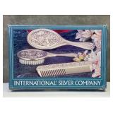 https://www.ebay.com/itm/125343540151	OL1008 SILVERPLATE 3 PIECE DRESSER SET MIRROR, COMB, BRUSH IN 