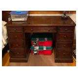 https://agesagoestatesales.square.site/product/ma6006-vintage-wooden-desk/72?cs=true&cst=popular