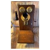 https://www.ebay.com/itm/125528284463	NW1013 ANTIQUE HANDCRANK WALLMOUNT TELEPHONE W BATTERIES NORTH