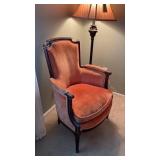 https://www.ebay.com/itm/126133956956 CV1020 ORNATE PEACH COLOR VINTAGE ARM CHAIR