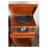 https://www.ebay.com/itm/126133948801 CV1027 VINYL STOAGE TABLE WITH RECORD/CD PLAYER, UNTESTED
