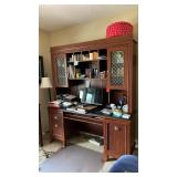 https://www.ebay.com/itm/115940230687 CV1030 OFFICE DESK WITH BUILT IN OVERHEAD CABINETS, LOTS OF ST