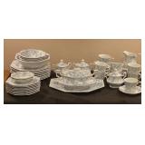 https://www.ebay.com/itm/115942051349 CV1031 CERAMIC TABLEWARE SET BY JOHNSON BROTHERS ENGLAND "HYDE
