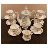 https://www.ebay.com/itm/115942049410 CV1034 COLLECTIBLE ENGLISH BONE CHINA TEASET BY RICHMAND "WILD