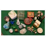https://www.ebay.com/itm/115942028530 CV1049 LOT OF MISC DECORATIVE COLLECTIBLES ROCKS, TRINKETS AND