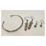 https://www.ebay.com/itm/115947213554 CV1097 STERLING SILVER JEWELRY LOT, FEATHER AND STAR EARRINGS 
