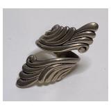 https://www.ebay.com/itm/115946715243 CV1122 STERLING SILVER RING, ADJUSTABLE, CURRENT SIZE 6