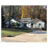 DULUTH - Packed house!  Jewelry, Furniture, Artwork, Lamps and more!