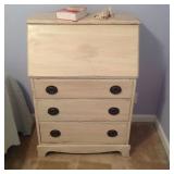 Jennings Living Estate Sale