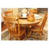 Tell City Kitchen Table, 4 Chairs & 2 Leaves