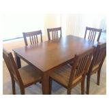 WOOD DINING ROOM TABLE