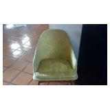 RETRO CHAIR