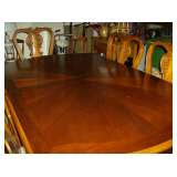 6 Seat Dining Room Table with 2 leafs