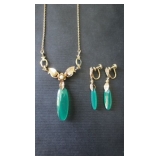 14K necklce w/ jadite