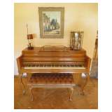 Spinet piano