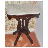 VISCORIAN MARBLE TOP TABLE