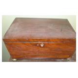 NICE VINTAGE BOX