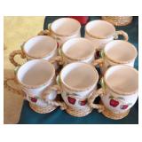 APPLE CUPS