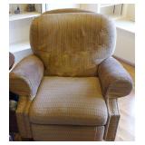 OVERSIZED CHAIR