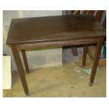 VINTAGE TABLE
