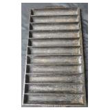 ERIE 22 CORN STICK PAN