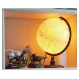 LIGHTED GLOBE