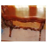 VINTAGE TABLE