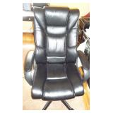 NICE DESK CHAIR