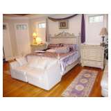 BEAUTIFUL BEDROOM SUITE