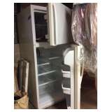 Lot 98 - refrigerator