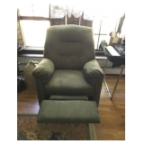 Recliner (like new)