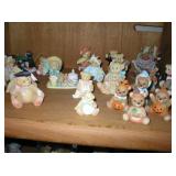 Bear figurines