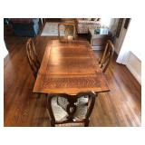 Vintage Tiger Oak Dining Room Table With 4 Rush Seat Chairs.