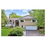 Full of Surprizes, NOW LIVE! Roslyn-East Hills Online Auction, Begins Closing Tues, 9/17/24 at 7PM