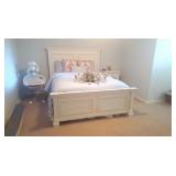 BED IS NOT FOR SALE LINENS ARE