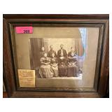 DALLAS IN HOME ANTIQUES / PACKED GLASS RED & WHITE