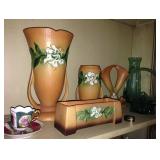 Roseville Art Pottery Gardenia