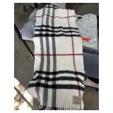 BURBERRY CASHMERE SCARF