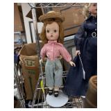 VINTAGE AND ANTIQUE DOLLS